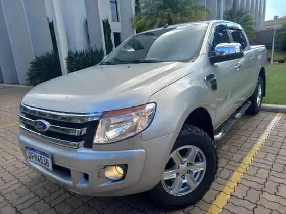 FORD RANGER 2.5 XLT 4X2 CD 16V FLEX 4P MANUAL FORD RANGER 2.5 XLT 4X2 CD 16V FLEX 4P MANUAL